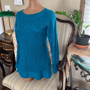 Dana Buchman Top, size M Blue Green. F128
